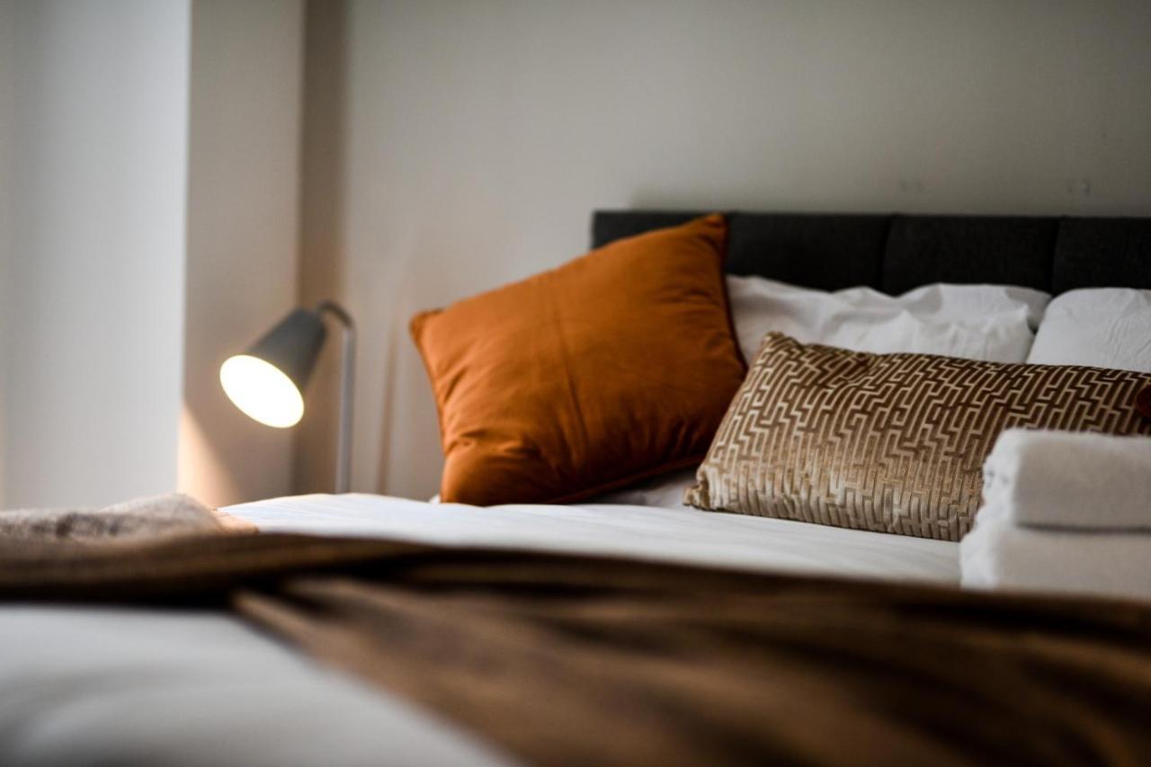 Onpoint Apartments - Spacious 2 Bedroom Apt - City Centre With Balcony Manchester Exterior photo
