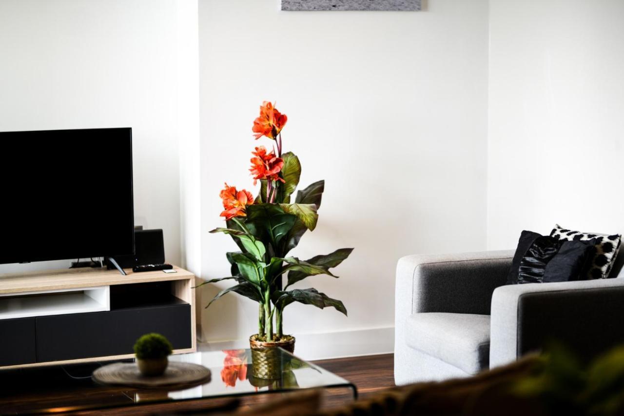 Onpoint Apartments - Spacious 2 Bedroom Apt - City Centre With Balcony Manchester Exterior photo